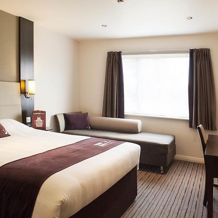 Premier Inn London Brixton Exterior foto